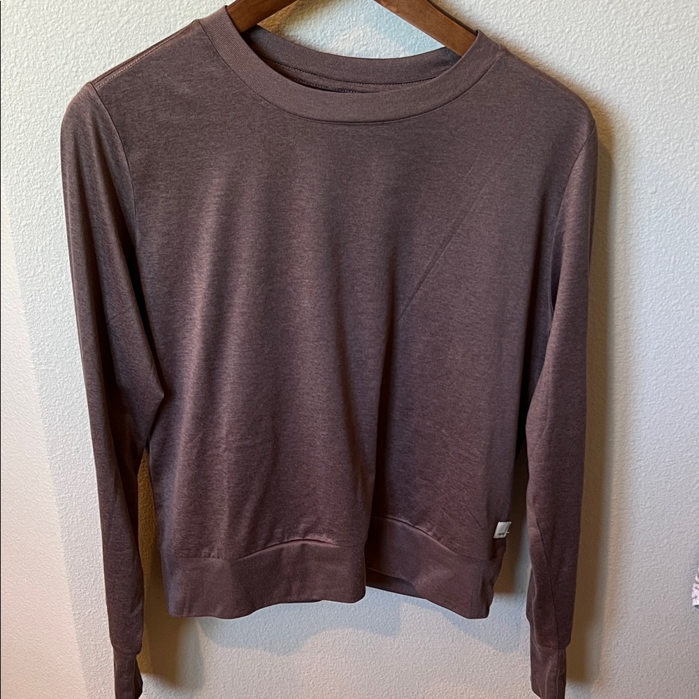 Vuori Women’s Daysream Crew in heathered Huckleberry